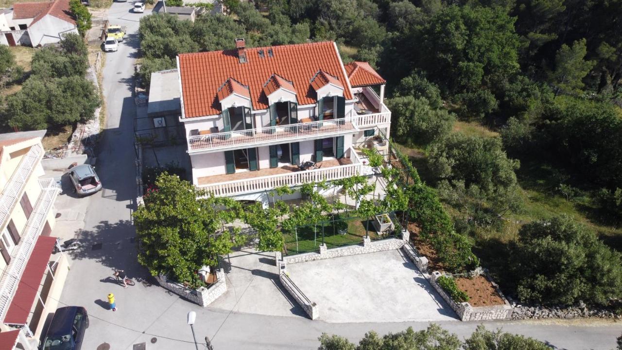 Kola * Banići