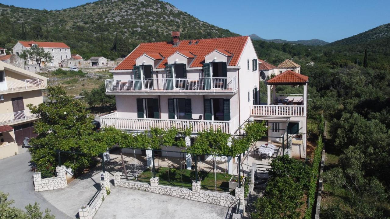 Apartament Kola